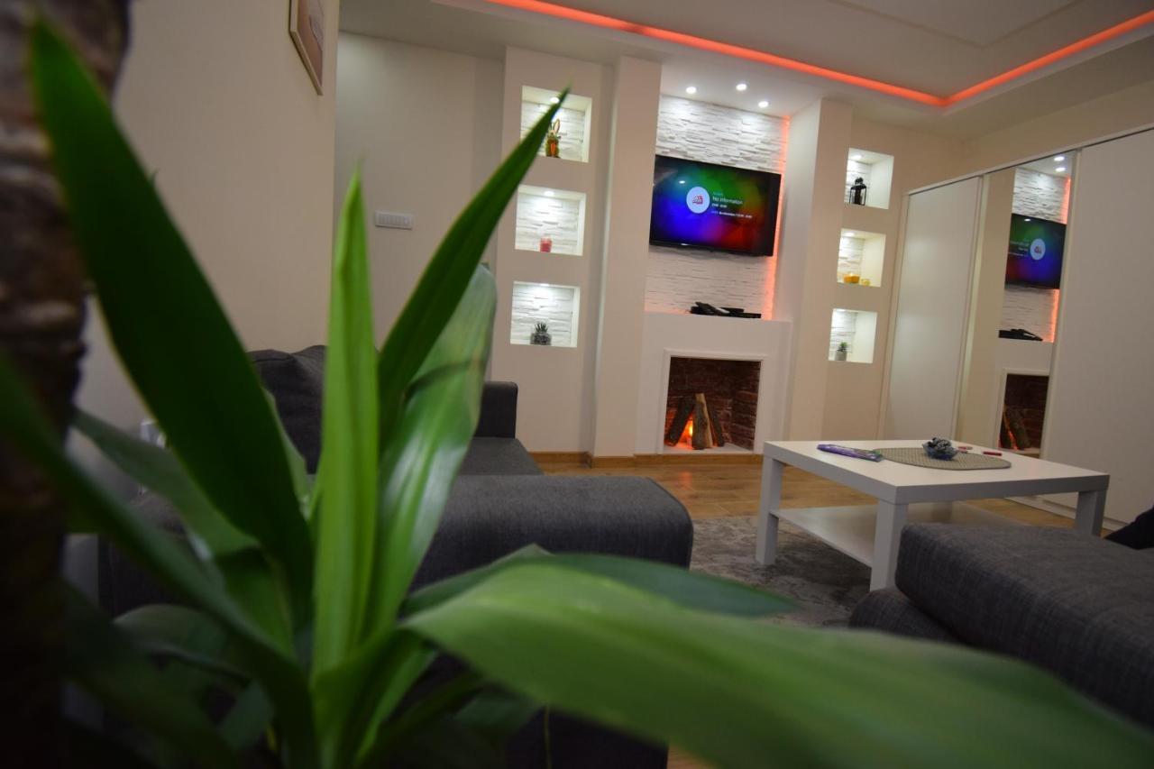 Apartments Wolf Belgrado Exterior foto