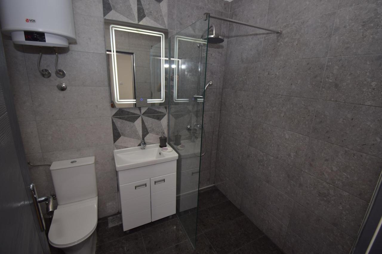 Apartments Wolf Belgrado Exterior foto