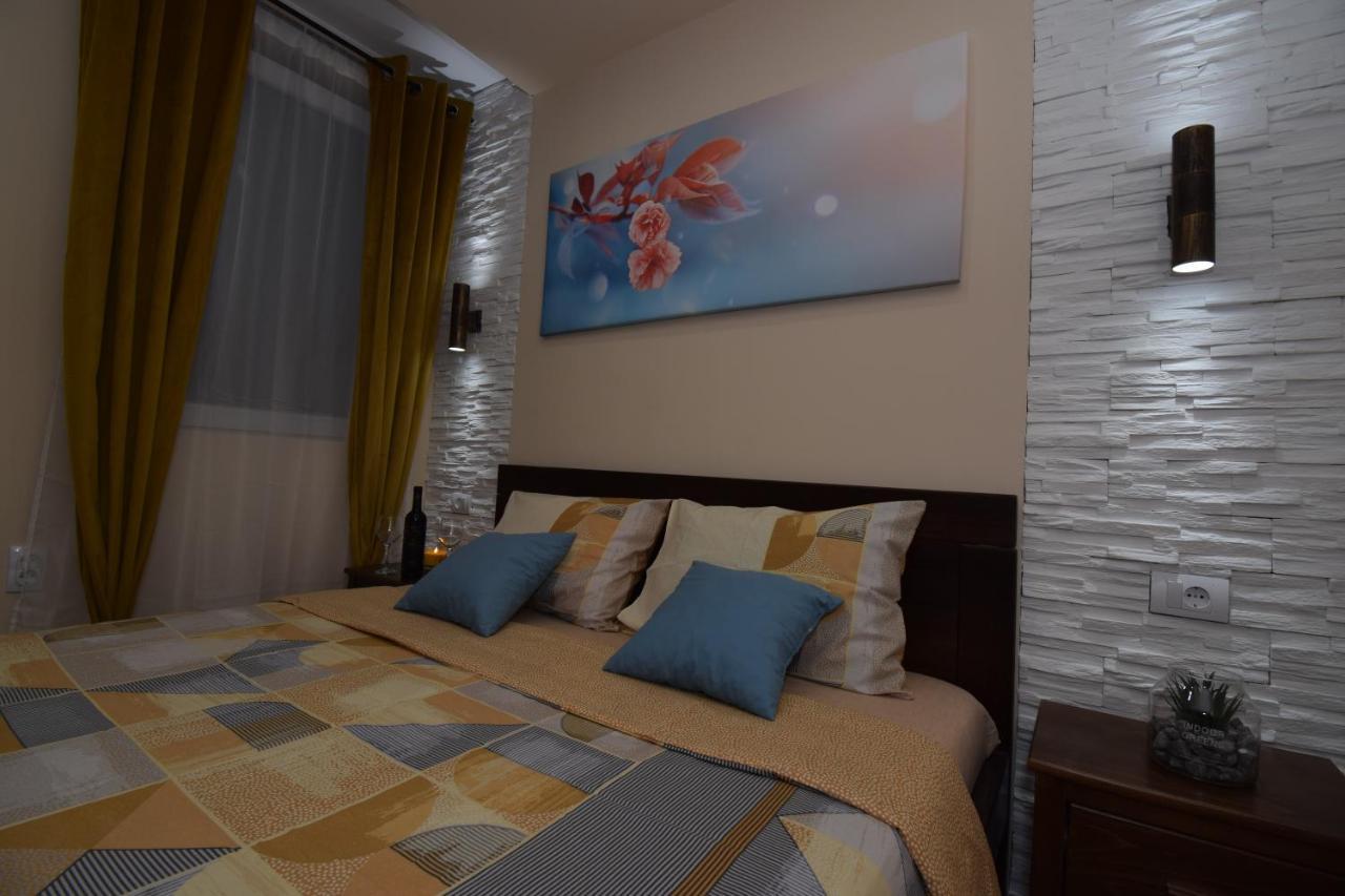 Apartments Wolf Belgrado Exterior foto